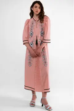 Powder-colored dress 