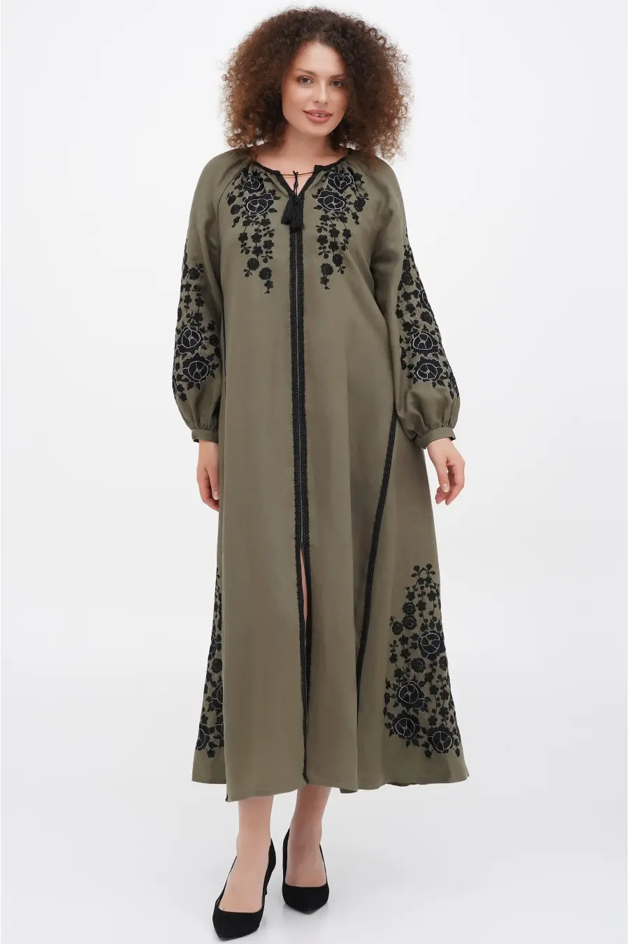 Embroidered dress 