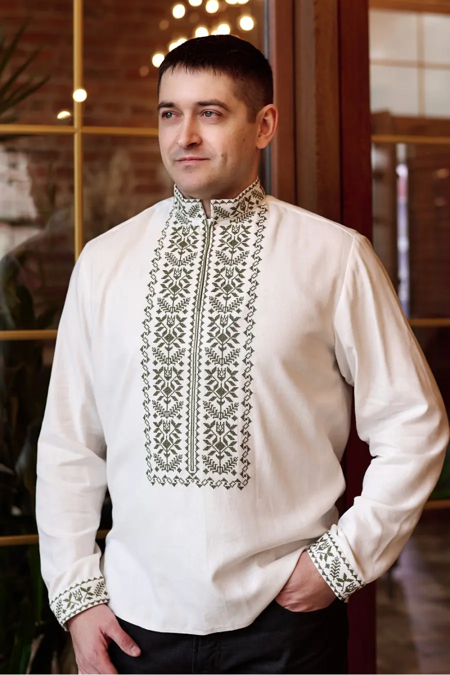 Men's embroidered shirt 