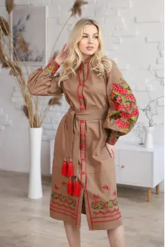 Платье «Килина» цвета капучино с красным орнаментом