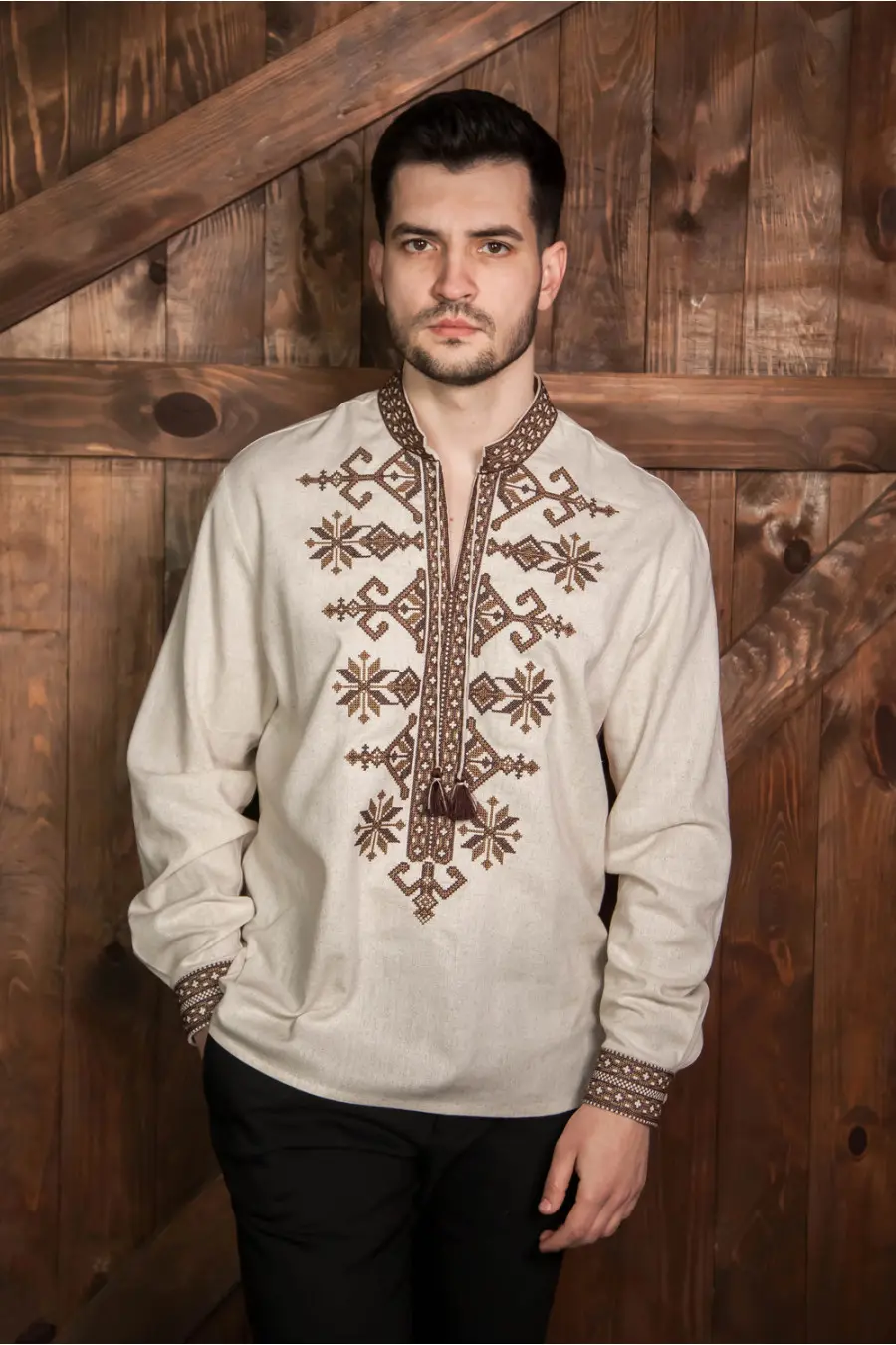 Men's embroidered shirt 