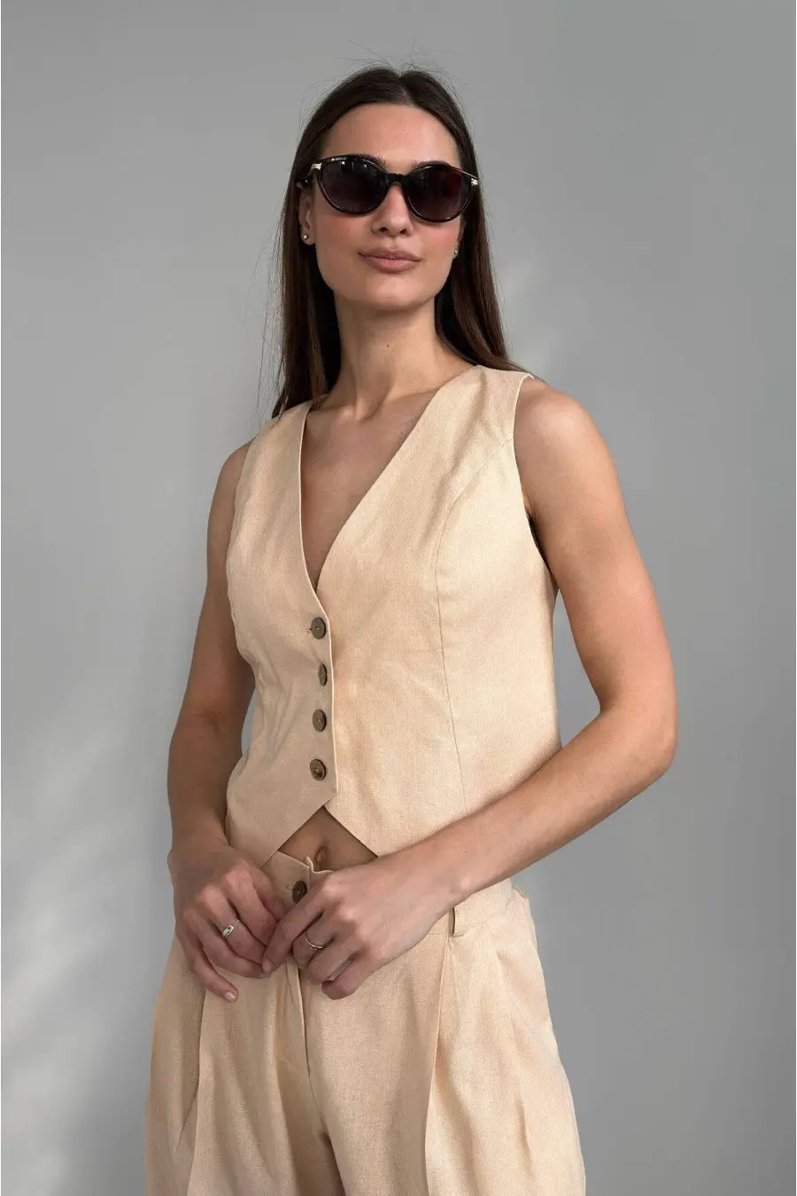 Beige Lendle waistcoat, $ 19.46, in the category "Women's jackets and vests" | Buy in Kiev with delivery across Ukraine in the ETNOHATA store Beige Lendle waistcoat, $ 19.46, in the category "Women's jackets and vests" | Buy in Kiev with delivery across Ukraine in the ETNOHATA store