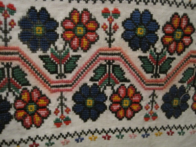 Colors of folk embroidery and their meanings