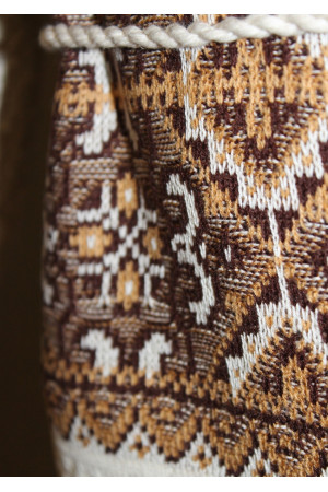 Вязаная вышиванка для девочки "Влада" с коричневым орнаментом