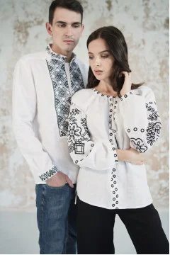Embroidered set for a couple "Lace Dreams" with black ornament