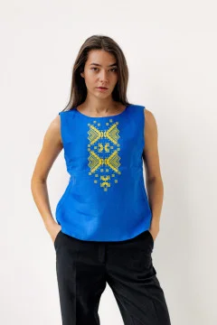 Embroidered shirt 