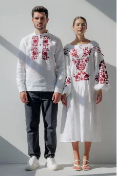 Embroidered set for a couple 