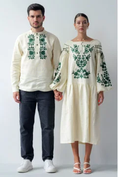 Embroidered set for a couple 