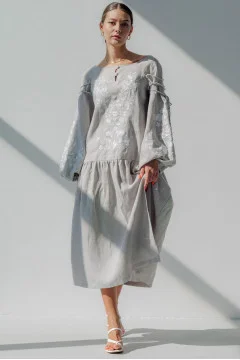 Embroidered dress 