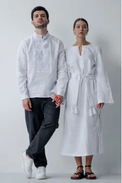 Embroidered set for a couple 