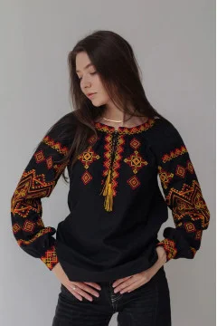 Вишиванка «Верховина» чорного кольору