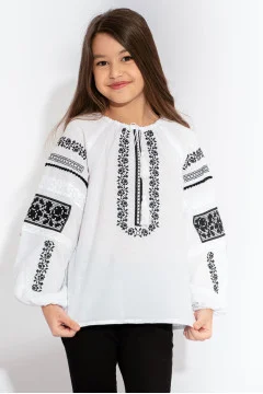 Embroidered shirt for girls 