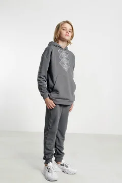 Embroidered suit for a boy 