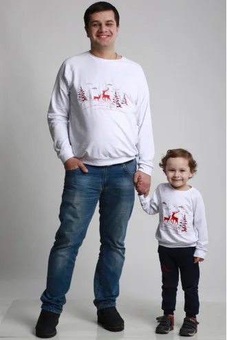 Men's sweatshirt "Winter Holiday" white with red ornament