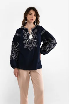 Embroidered shirt 