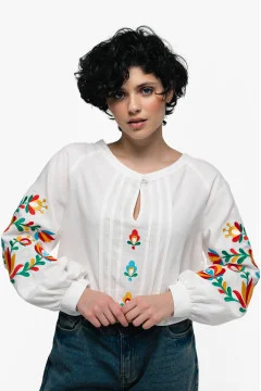 Embroidered shirt 