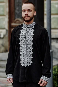 Men's embroidered shirt 