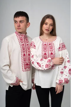Сімейний комплект вишиванок «Звитяга» молочного кольору з червоним