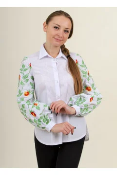 Вишиванка «Нескорена» білого кольору з помаранчевими квітами