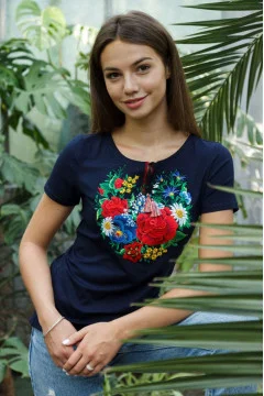 Embroidered T-shirt 