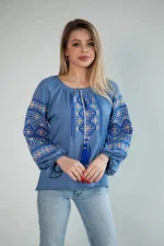 Вишиванка «Бурштинова зірка» кольору блакитного джинсу з синім орнаментом