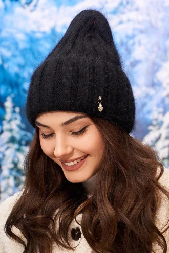 Black cap "Ilona"