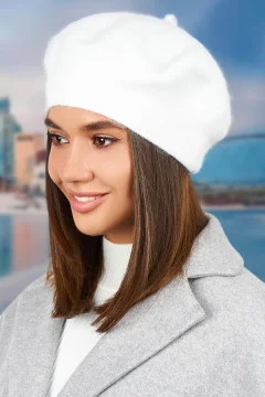 Берет «Христина» белого цвета