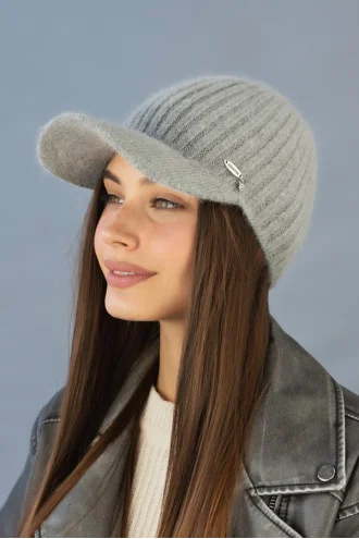 Warm baseball cap "Coquette" in gray