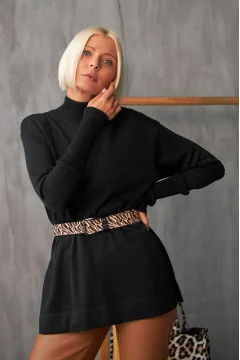 Black Zenovia jumper