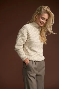 Sweater "Chrysanthemum" milky color