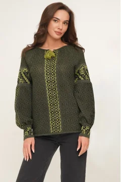 Knitted embroidered shirt 