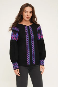 Knitted vyshyvanka 