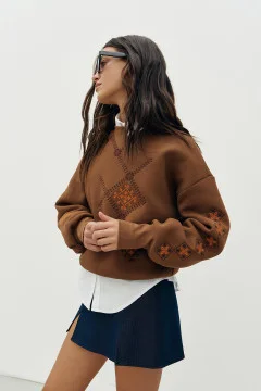 Sweatshirt "Nikola" brown