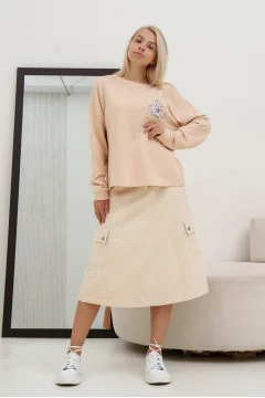 Beige 