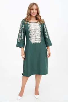 Embroidered dress "Poplar" in emerald color