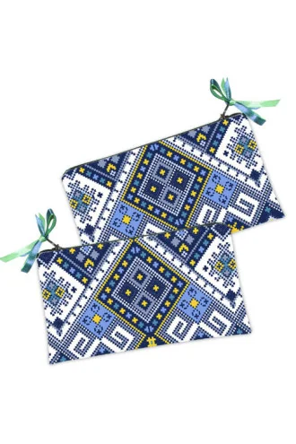 Cosmetic bag-purse "Blue embroidery"