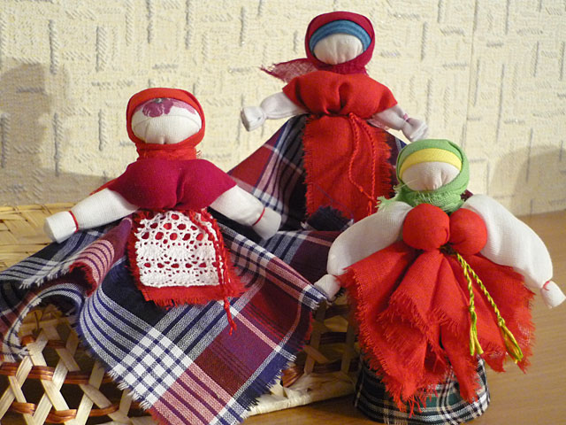 Делаем древнеславянские обереги — нитяные куколки